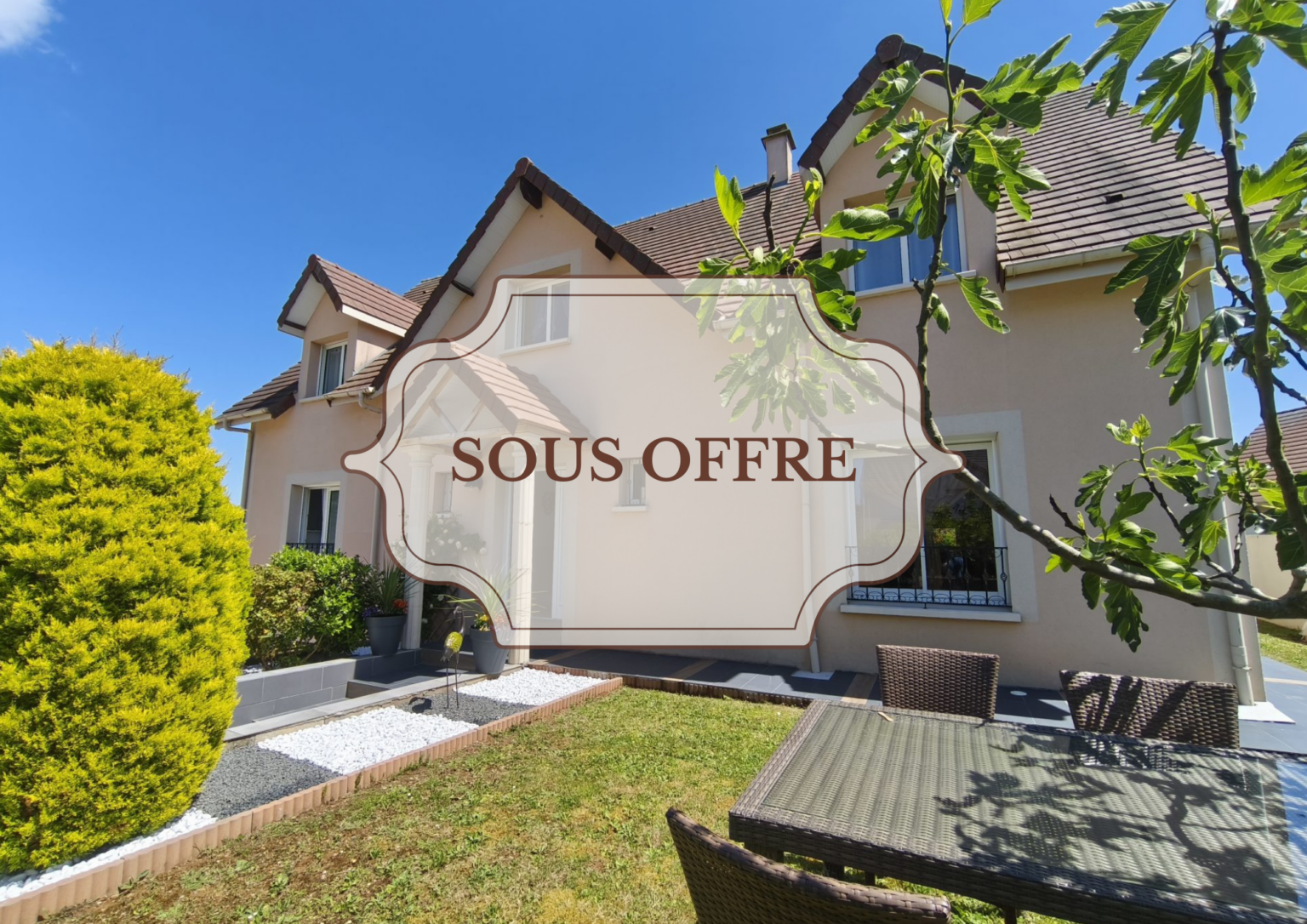 Maison Maison individuelle – À découvrir ! à Chartres